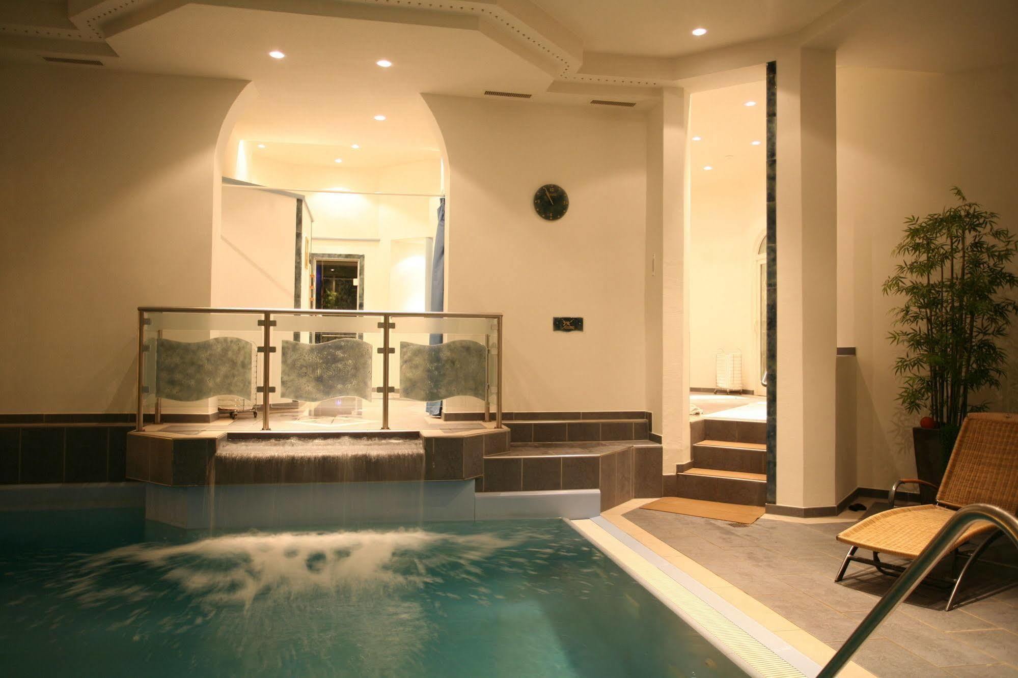 Sunstar Hotel Флимс Экстерьер фото